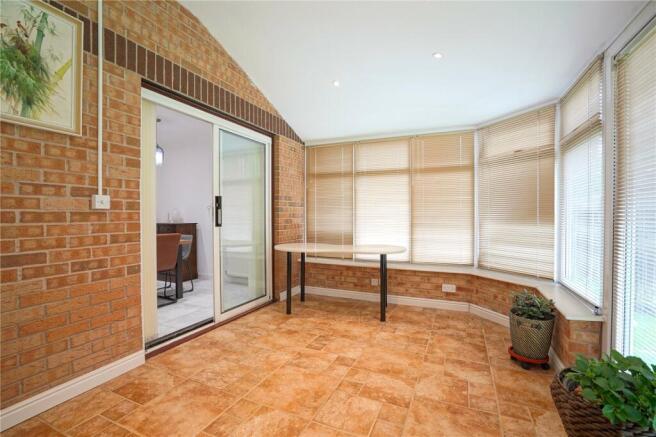 4 bed Detached for sale Image 10