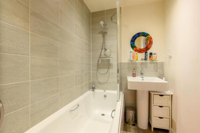 2 bed Terraced for sale Image 8