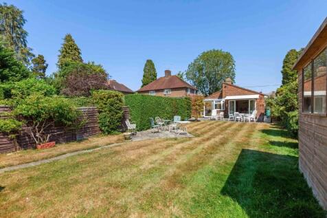 Moat Lane, Prestwood, HP16