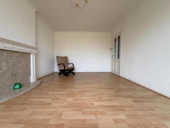 3 bed Semi-Detached Bungalow for sale Image 5