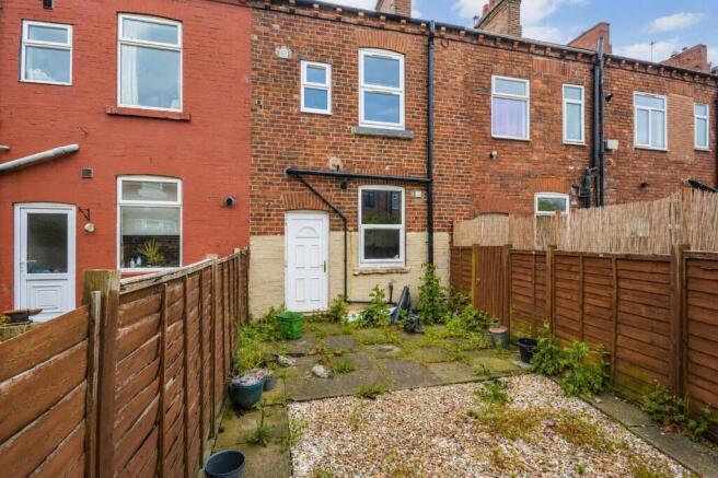 2 bed Terraced for sale Image 7