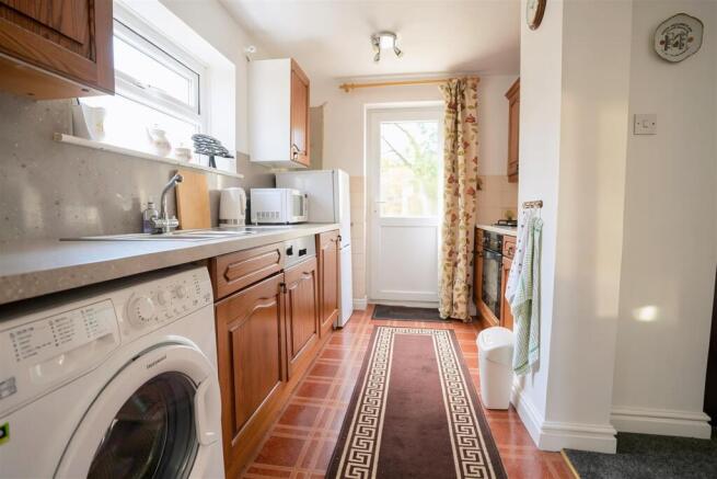 3 bed Semi-Detached for sale Image 10