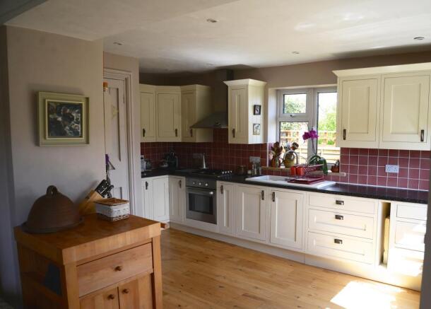Kitchen/ Breakfast Room