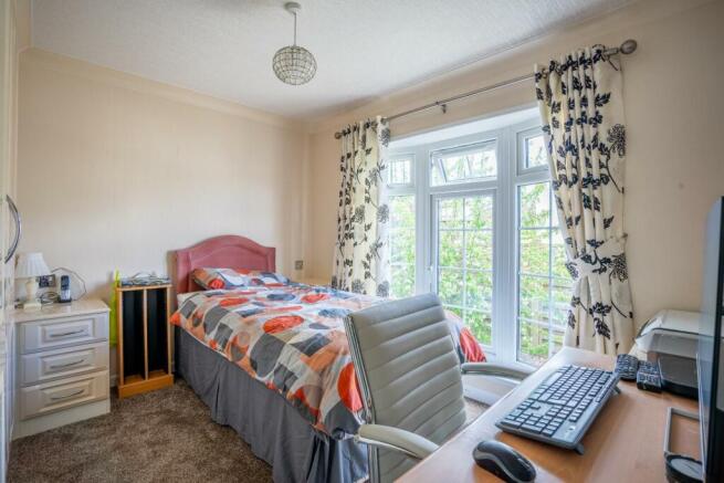 2 bed Park Home for sale Image 11