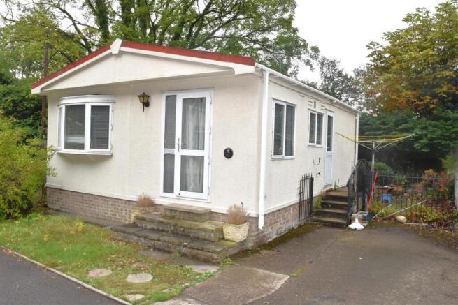 2 bed Park Home for sale Image 12