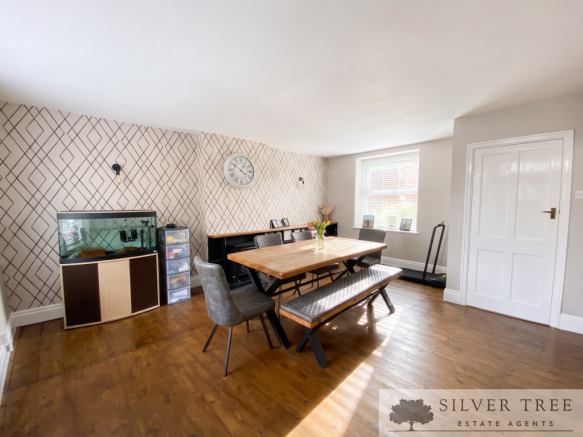 3 bed Semi-Detached for sale Image 4