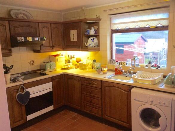 KITCHEN/BREAKFAST RO