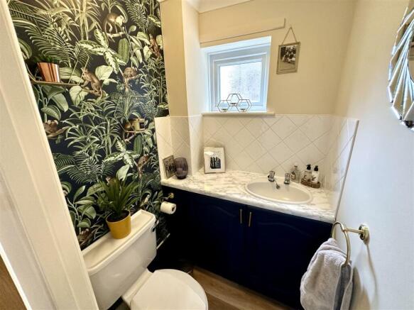 CLOAKROOM/WC