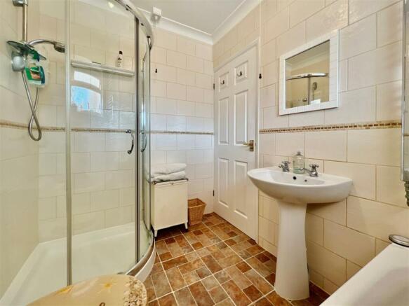 9 Chestnut Drive 15.JPG