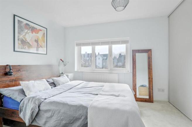 bed 1.jpg