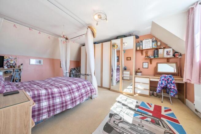 FOURTH DOUBLE BEDROOM.jpg