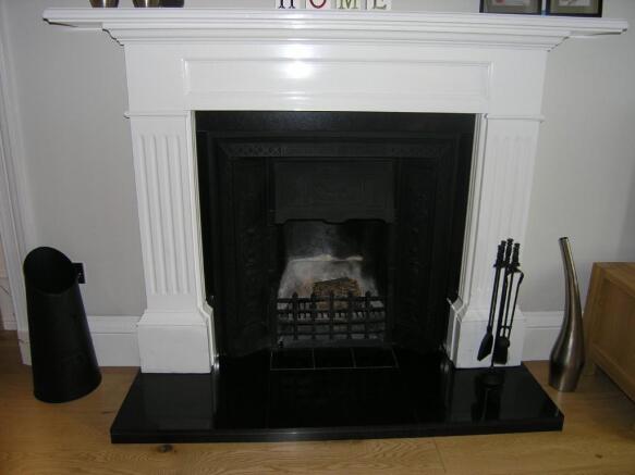 Sittingrm Fireplace