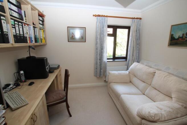Bedroom 3 /Study