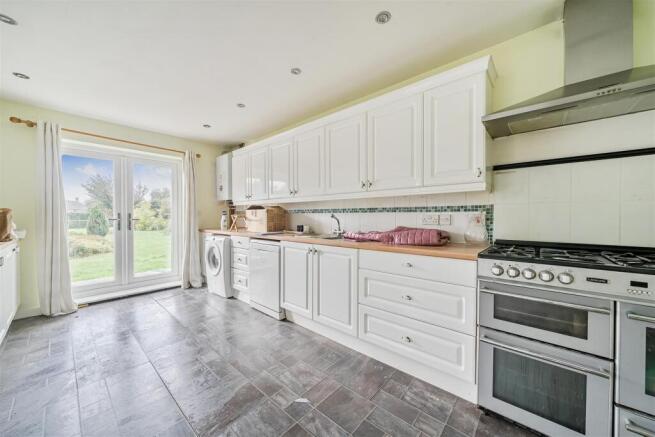 Kitchen / Breakfast Room