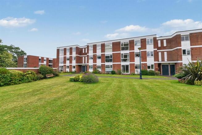flat 2 73 ravenhurst road.JPG
