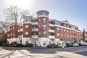 Flat 4, 91 Michell House, Heath Road, Twickenham TW1 4DG