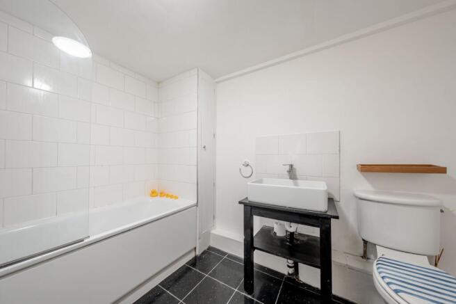 1 bed Flat to rent Image 9