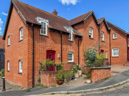 Hankins Court, Jacklyns Lane, Alresford
