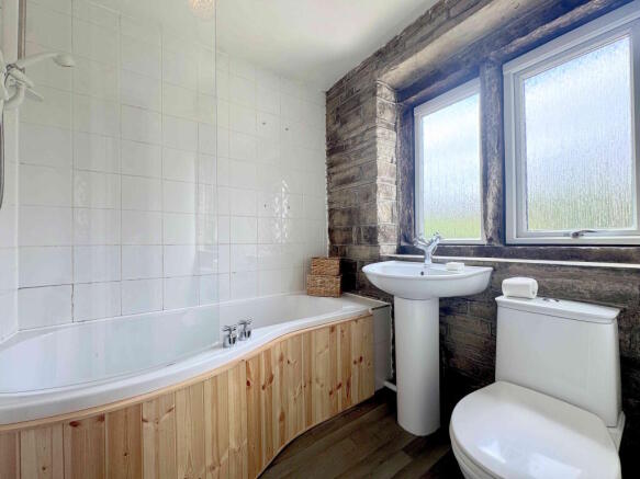 2 bed Cottage for sale Image 11