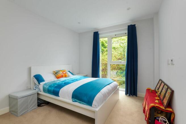2 bed Flat for sale Image 8