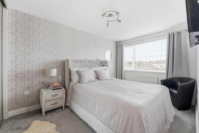 4 bed Detached for sale Image 12