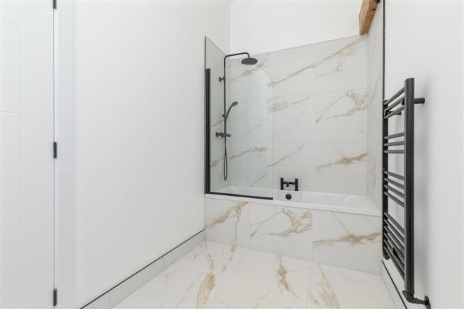 En Suite Bathroom