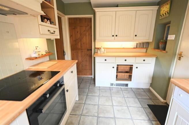 3 bed Semi-Detached for sale Image 8