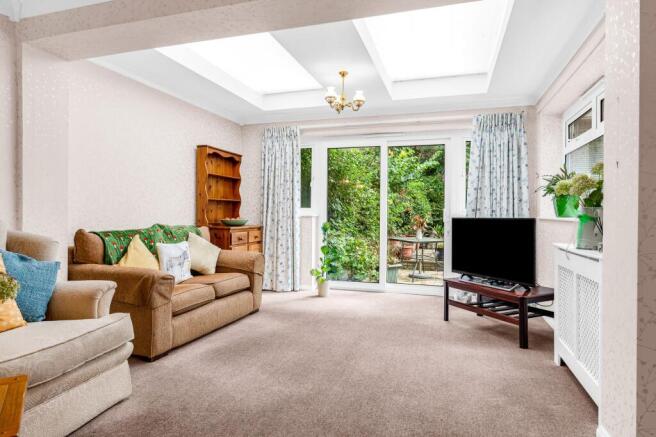 Youngsbury Lane, Wadesmill, SG12 photo 4