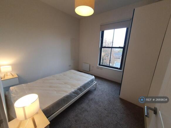 2 bed Flat to rent Image 7