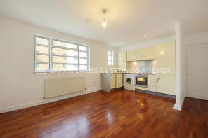 53, 18 20 Longfield House, Uxbridge Road, London W5 2SR