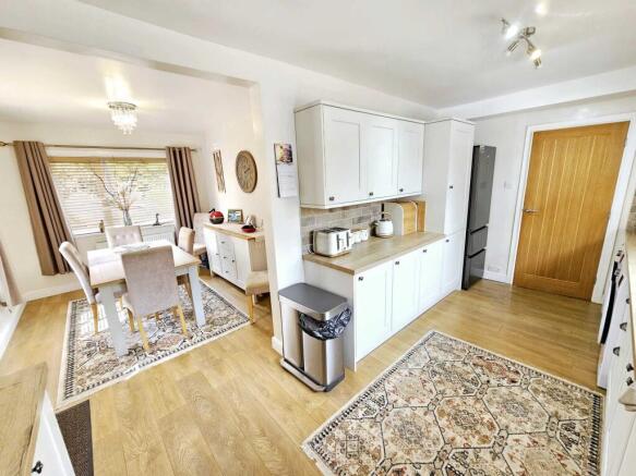 3 bed Detached for sale Image 8