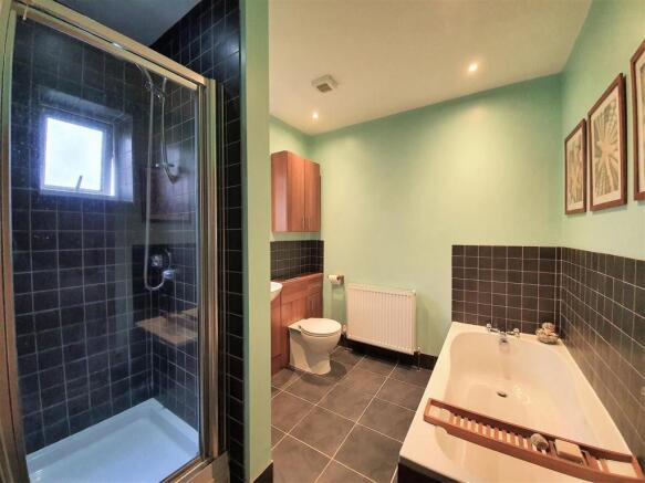 7 Glenhurst Avenue bathroom1.jpg