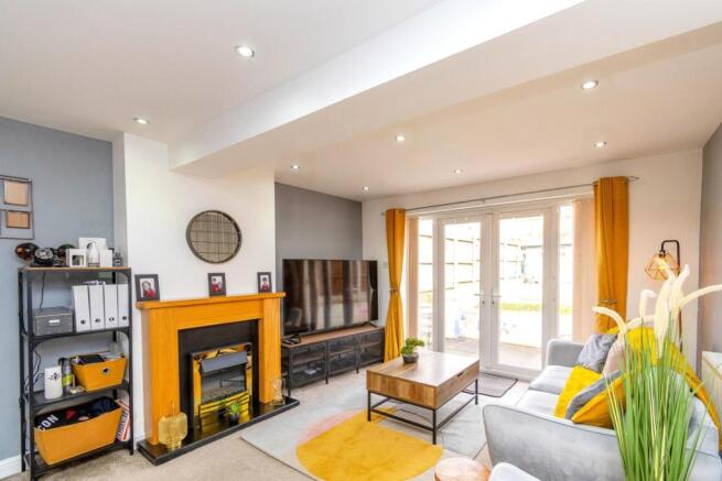 Lounge/Dining Room