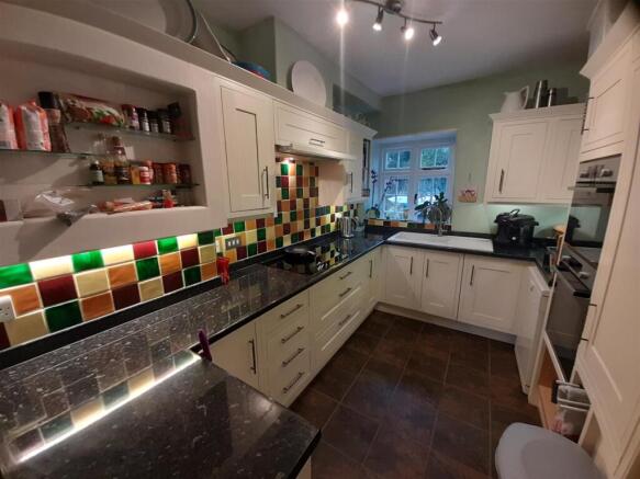1 bed House for sale Image 9