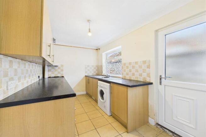 2 bed Terraced for sale Image 8
