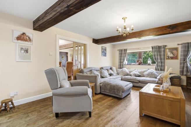 4 bed Detached for sale Image 10