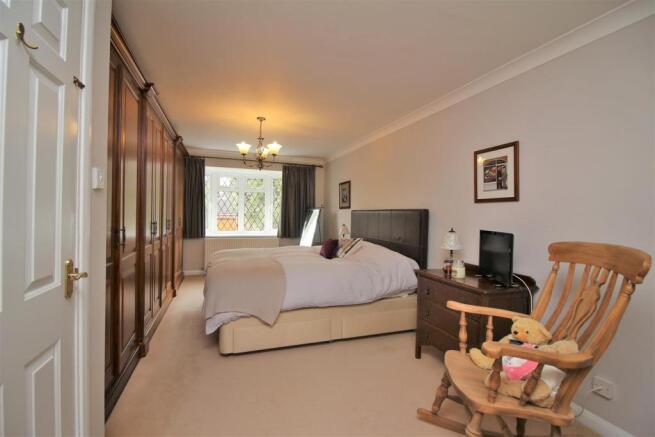 Master Bedroom.JPG