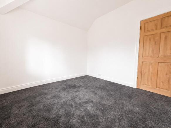 3 bed Semi-Detached to rent Image 10