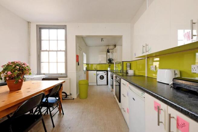 100 Milton Street, kitchen, pic 1.jpg