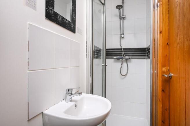 3 bed Semi-Detached to rent Image 12