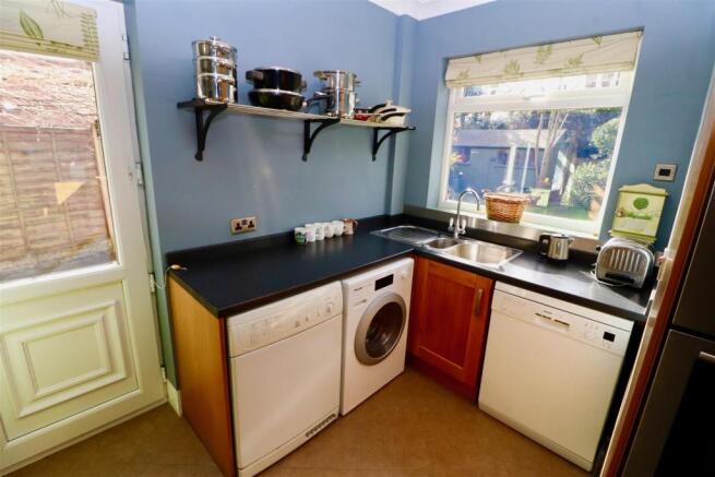 KITCHEN/FAMILY/DINING ROOM