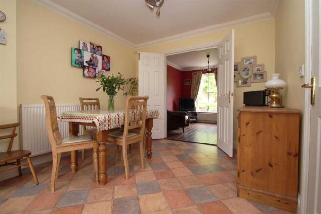 L-Shaped Kitchen /
