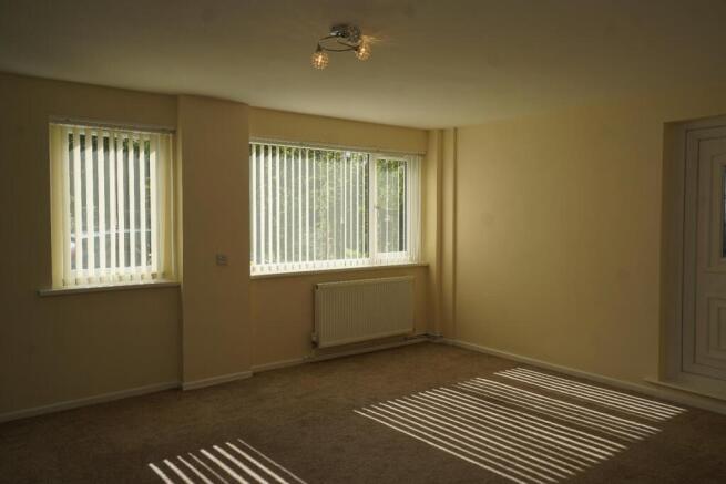 2 bed Semi-Detached to rent Image 6
