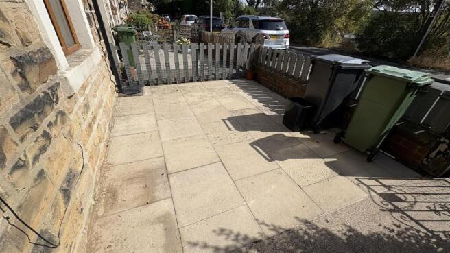 1 bed Town House to rent Image 8