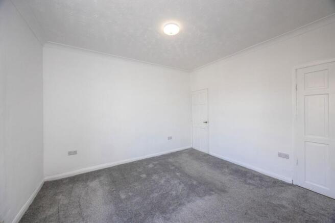 3 bed Terraced to rent Image 7