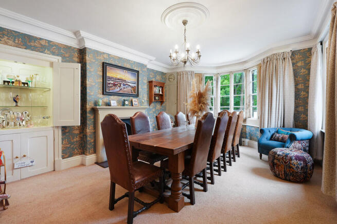 4 bed Detached for sale Image 5