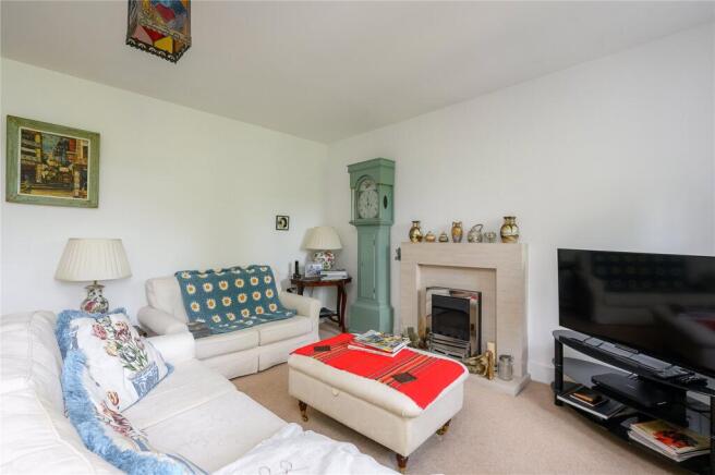 4 bed Semi-Detached for sale Image 4