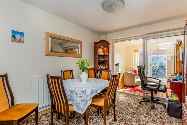 Dining Area: