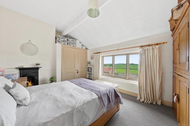 3 bed Terraced for sale Image 8