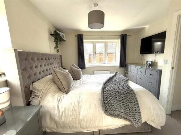 21 robinson bedroom 25.jpeg